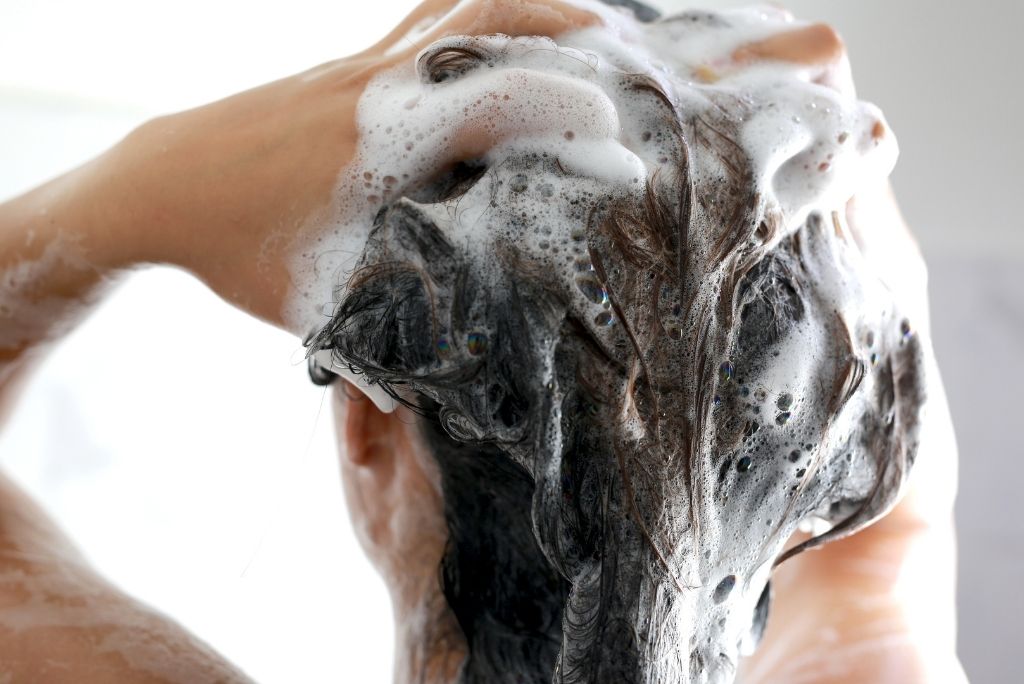 Shampoo fur Haarausfall - Worauf muss man achten