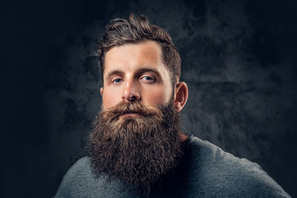 Bartreinigung nach dem Schwimmen_ Entfernung von Salzwasser- oder Chlorruckstanden aus dem Bart